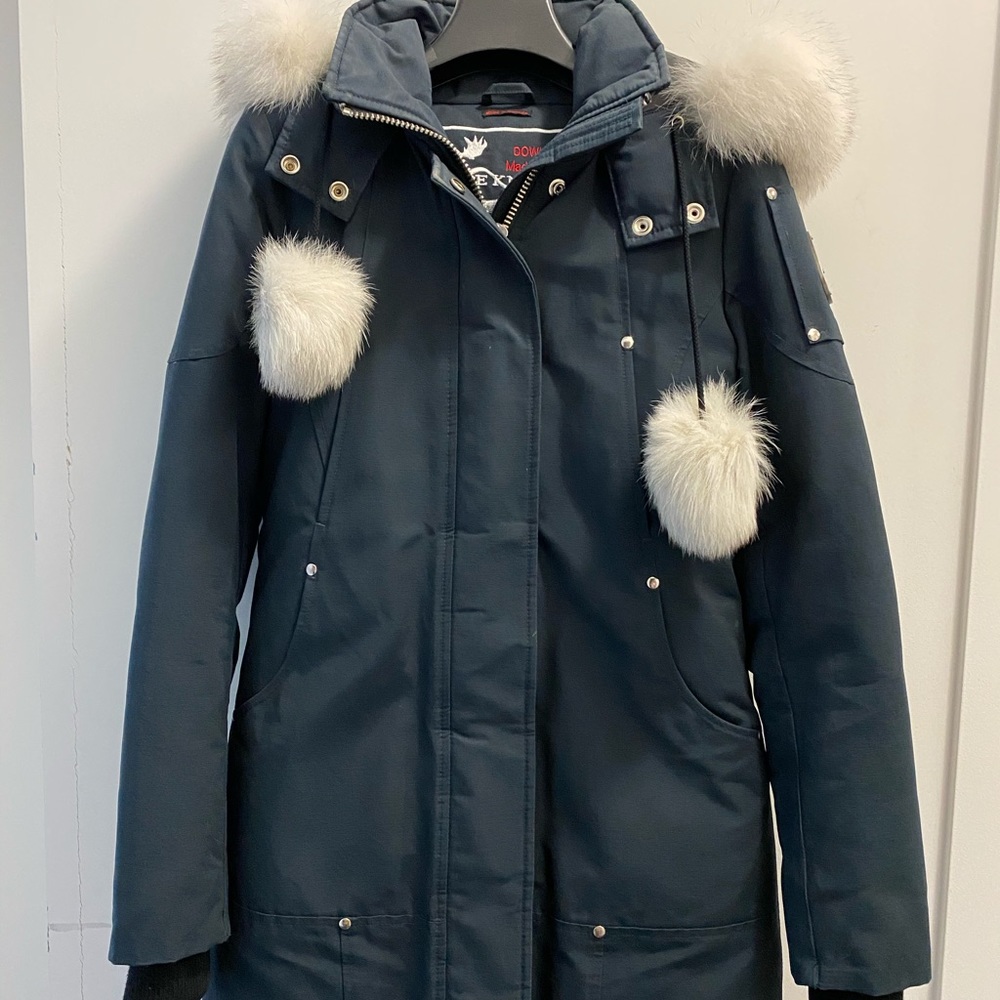 Moose Knuckles-Stirling Parka (NAVY) **90% new!